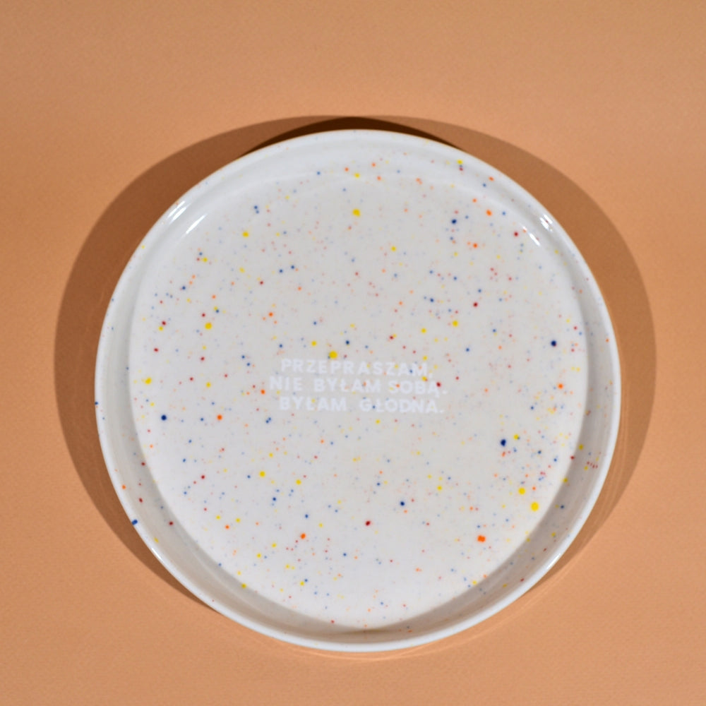 Talerz Przepraszam, nie byłam sobą. Byłam głodna. - Beżowy