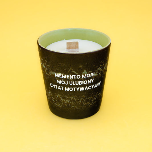 Świeca sojowa „Memento mori. Mój ulubiony cytat motywacyjny” (Cleo)