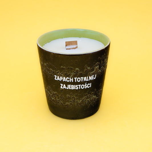Świeca sojowa „Zapach totalnej zajebistości” (Cleo)