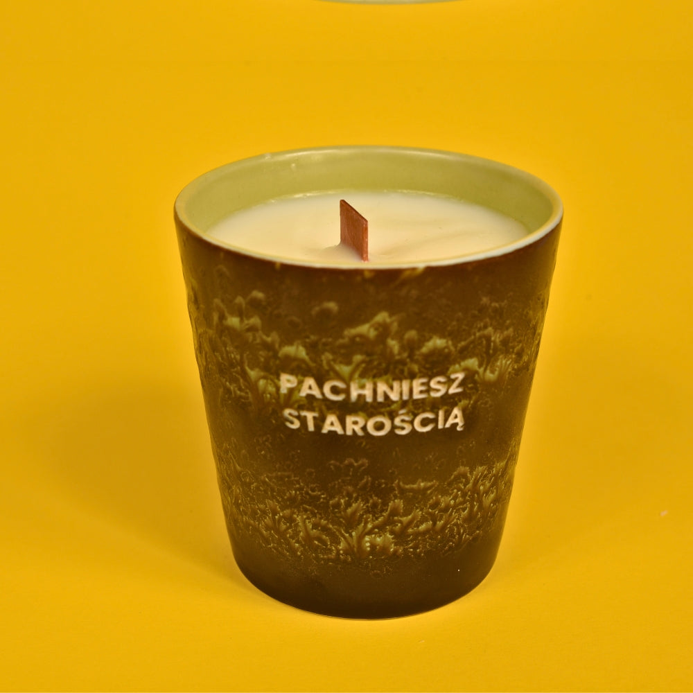 Świeca sojowa „Pachniesz starością” (Cleo)