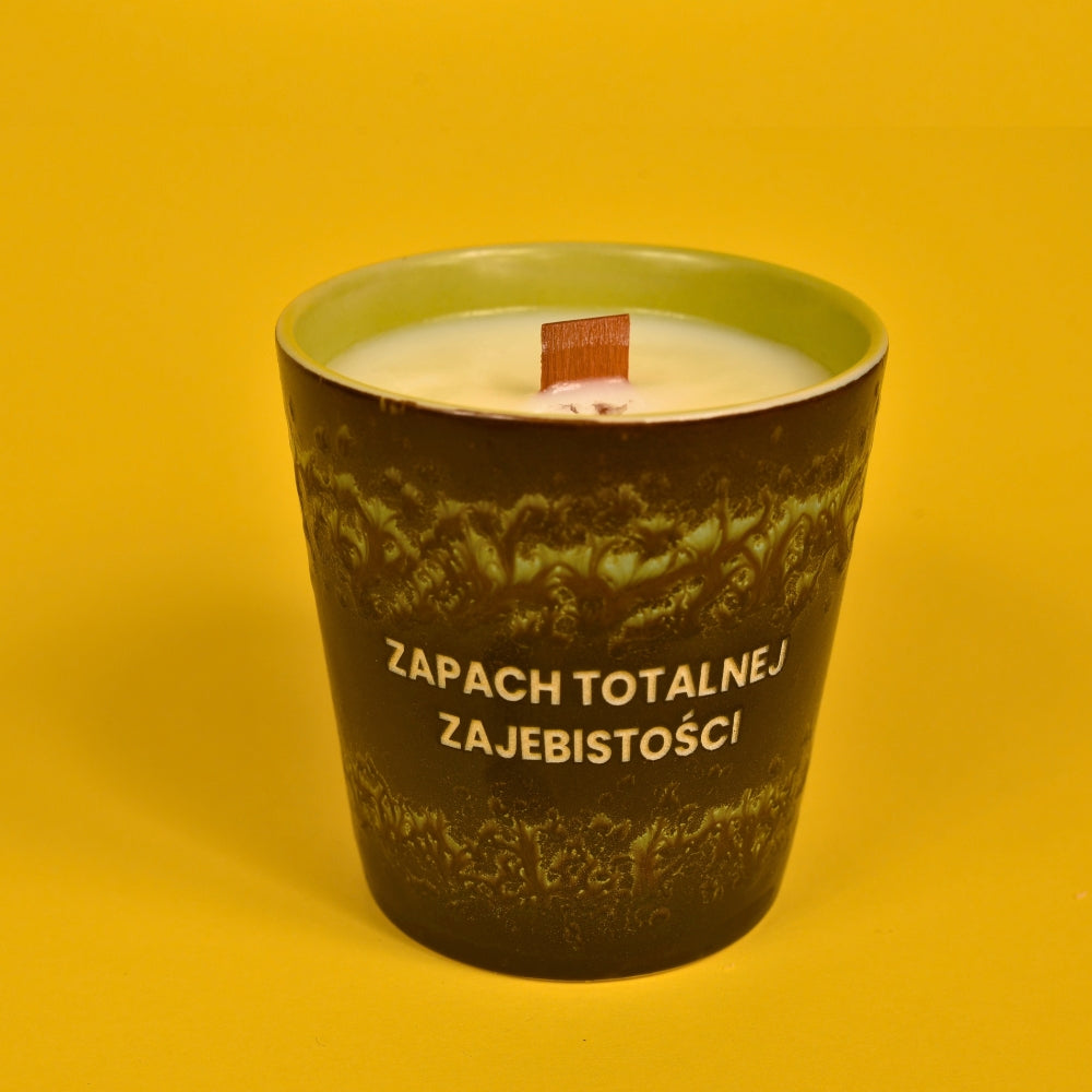 Świeca sojowa „Zapach totalnej zajebistości” (Cleo)